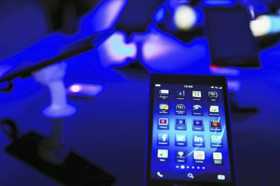 BlackBerry quer reverter queda com celular de baixo custo