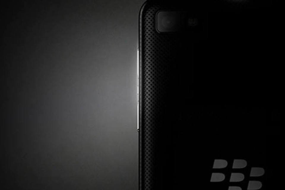 Em vídeo, site compara iPhone 5 com suposto novo BlackBerry