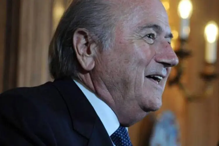 
	Joseph Blatter, presidente da Fifa: &#39;&#39;Os preparativos para o torneio s&atilde;o essenciais. Voc&ecirc;s s&atilde;o a sele&ccedil;&atilde;o n&uacute;mero 33 do mundial&#39;&#39;
 (Arquivo/Getty Images)