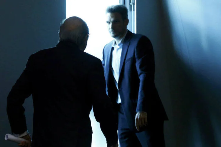 
	Presidente da Fifa, Joseph Blatter, deixando a confer&ecirc;ncia na sede em Zurique, na Su&iacute;&ccedil;a
 (Reuters)