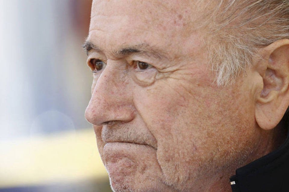 Blatter está decepcionado com suspensão, dizem advogados