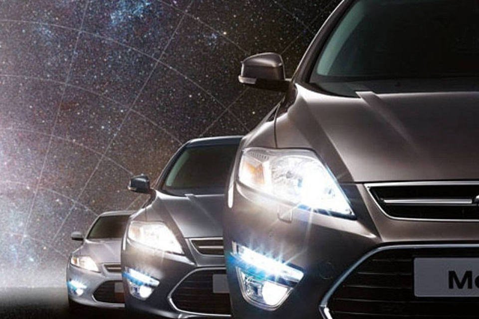 Ford cria faróis que se ajustam às luzes do caminho