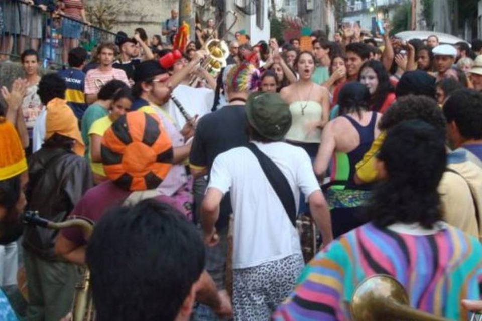 Rio de Janeiro vive clima de Carnaval nas vésperas