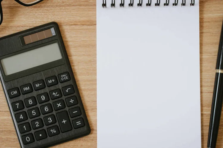 
	Organiza&ccedil;&atilde;o: Coloque na ponta do l&aacute;pis todas as pend&ecirc;ncias e substitua d&iacute;vidas caras por outras mais baratas
 (Thinkstock/Sean824)