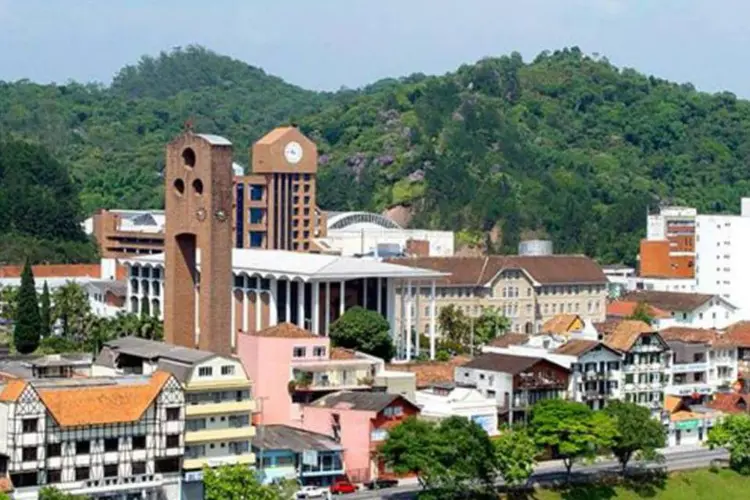 Blumenau, em Santa Catarina: a Prefeitura da cidade fornecerá outros US$ 59 milhões (Wikimedia Commons)