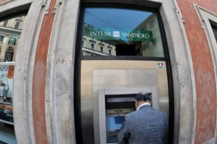 Fachada do banco italiano Banca Monte dei Paschi di Siena: para 2015, a entidade se compromete a devolver ao Estado 3 bilhões de euros (Andreas Solaro/AFP)