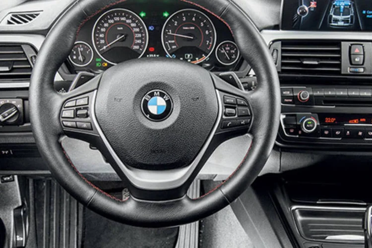 
	BMW: o volume de neg&oacute;cios do grupo aumentou 92,2 bilh&otilde;es de euros, em alta de 15%
 (Marco de Bari/Quatro Rodas)