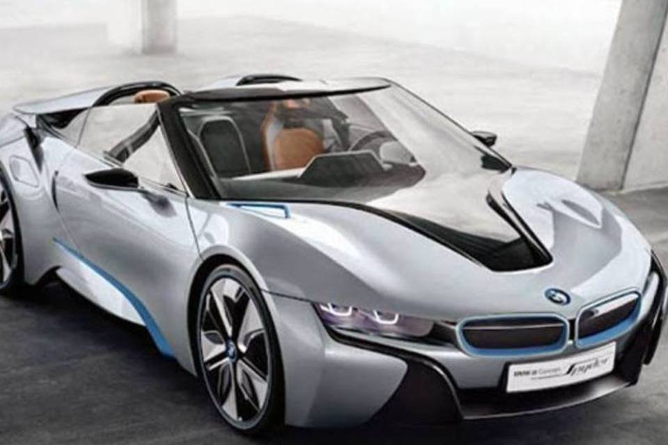 BMW revela supercarro i8 Concept Spyder
