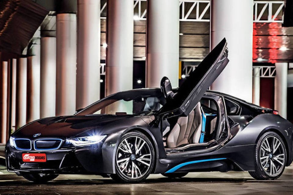 BMW i8 é um carro que não parece desse mundo