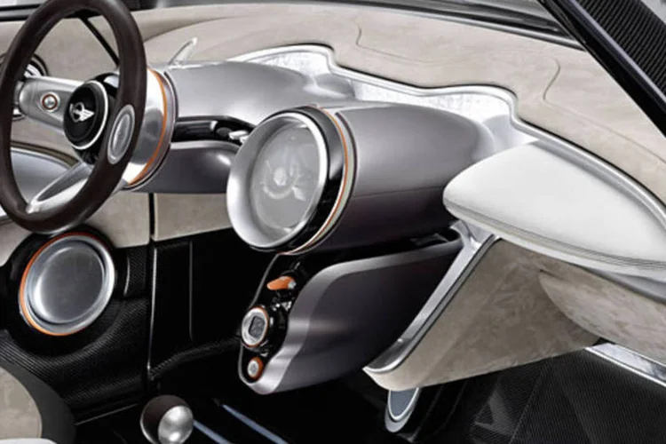 Interior do carro Mini Rocketman, da BMW (Divulgação)