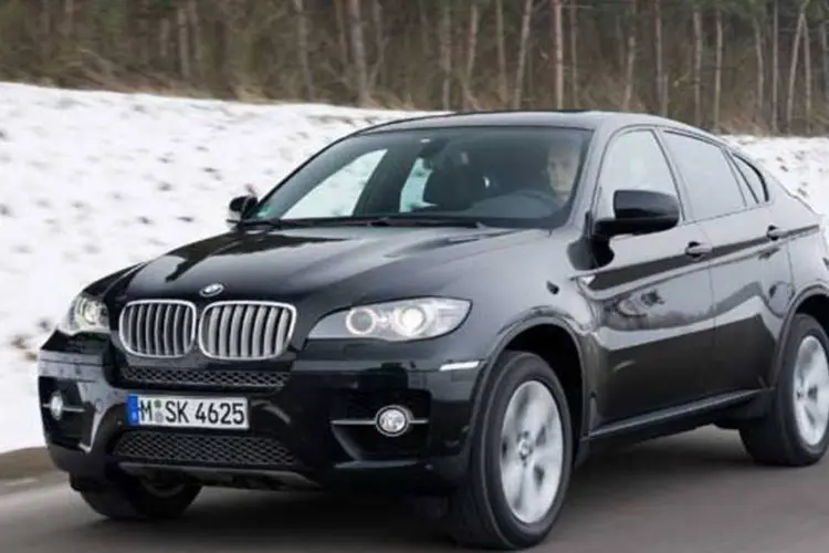 O modelo X6, da BMW: lucro da montadora aumentou 160% no semestre (Divulgação)