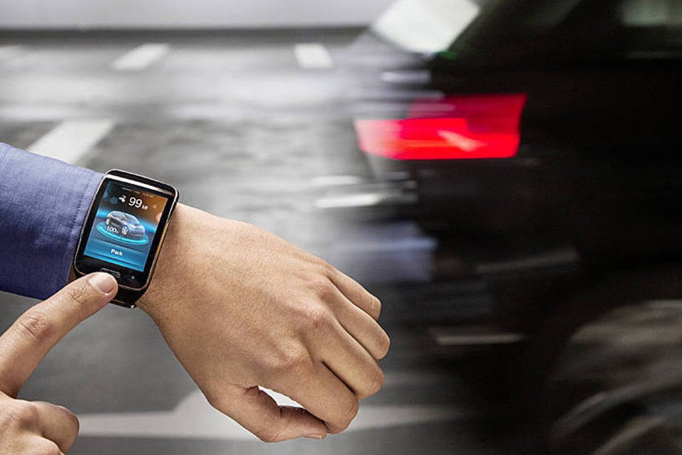 Já é possível estacionar uma BMW com um relógio inteligente