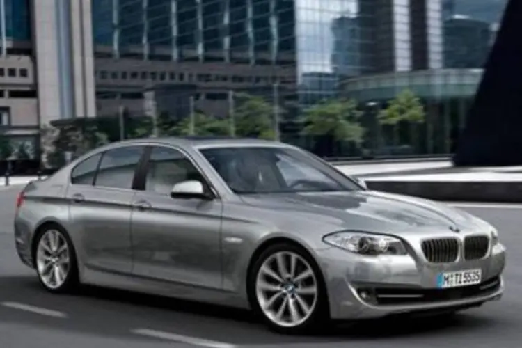 BMW modelos série 5 e Gran Turismo: indicador do nível de combustível pode estar com defeito