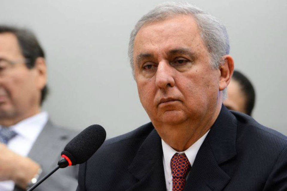 Bumlai recusa-se a responder a perguntas na CPI do BNDES