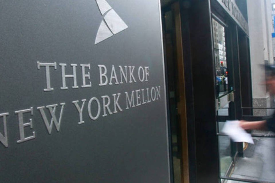 Lucro do banco BNY Mellon cai no trimestre