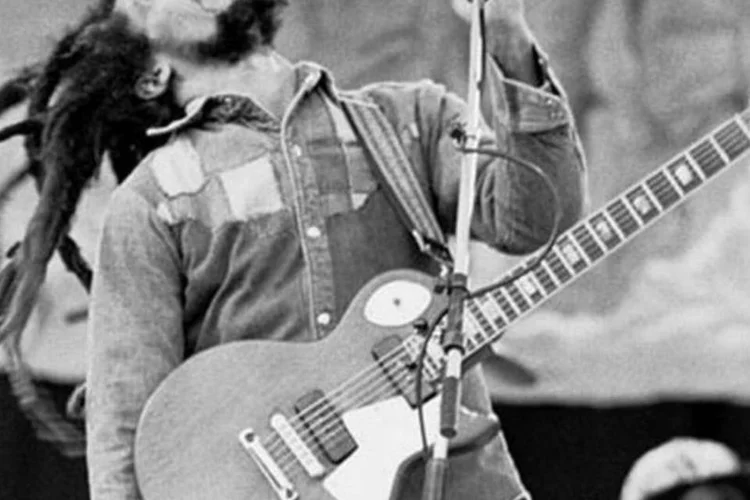 
	Bob Marley: &quot;devemos entender que os jamaicanos n&atilde;o t&ecirc;m a mentalidade de superestrelas. Aqui as celebridades n&atilde;o s&atilde;o colocadas em um pedestal&quot;, disse especialista
 (Wikimedia Commons)
