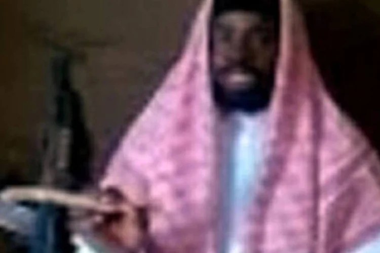 
	Imagem do l&iacute;der do Boko Haram tirada de um v&iacute;deo do YouTube: &nbsp;&quot;todo mundo deve aguardar e ver o que faremos em rela&ccedil;&atilde;o a isso&quot;, disse
 (AFP)