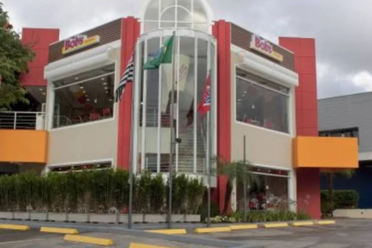 Lanchonetes da rede: novas lojas elevará número de funcionários para 12.500 (.)