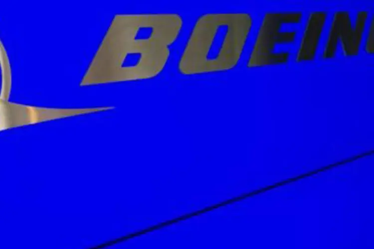 
	Logo da Boeing: o porta-voz assinalou que o primeiro turno foi suspenso, mas que o segundo turno iria trabalhar normalmente
 (Paul J. Richards)