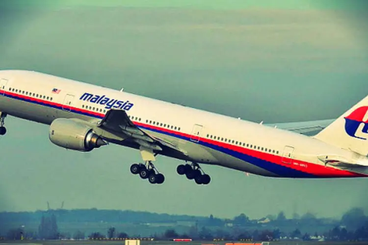 
	Boeing 777 da Malaysian Airlines desaparecido em foto de 2011: &quot;boa noite, Malaysia 370&quot; &eacute; considerado um aviso mais formal de fim da transmiss&atilde;o em territ&oacute;rio malaio
 (Wikimedia/Laurent ERRERA)