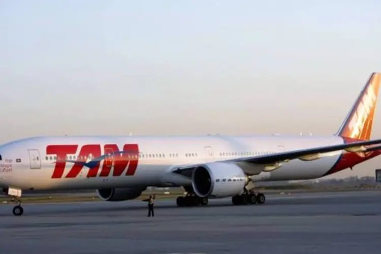 Avião da TAM: mercado aposta em melhora com combustíveis mais baratos (Divulgação)