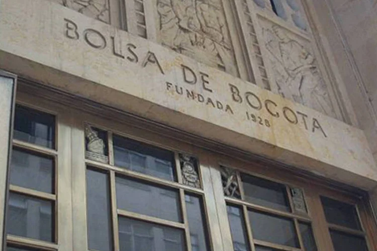 
	O &iacute;ndice geral da Bolsa de Valores da Col&ocirc;mbia (IGBC) fechou nesta segunda-feira em baixa de 0,65%, para 14.043,33 pontos
 (Wikimedia Commons)