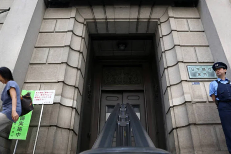 
	Banco Central do Jap&atilde;o: BC votou por unanimidade para manter sua promessa de elevar a base monet&aacute;ria
 (Bloomberg/Bloomberg)