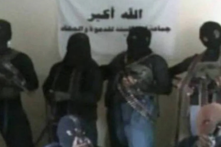 Imagem de vídeo mostra membros da seita Boko Haram, que reivindicou o atentado (AFP)