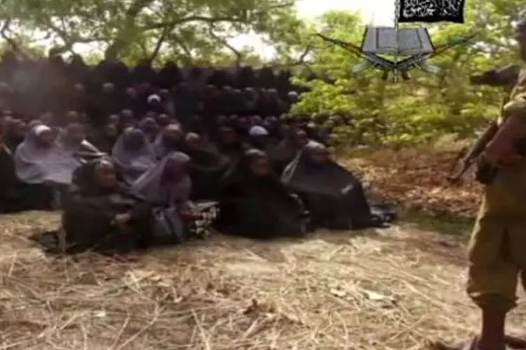 
	V&iacute;deo divulgado em maio pelo Boko Haram mostra as estudantes capturadas
 (AFP)