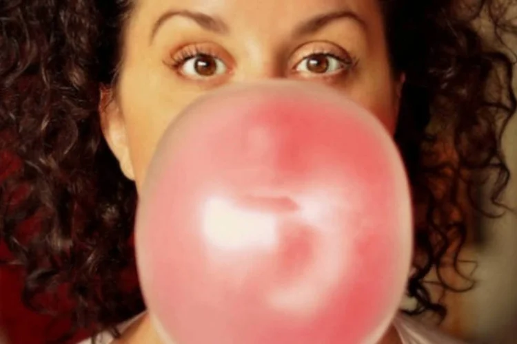 Chiclete: mascar durante 60 segundos gerou cerca de 18 microwatts de eletricidade (Flооd/Flickr)