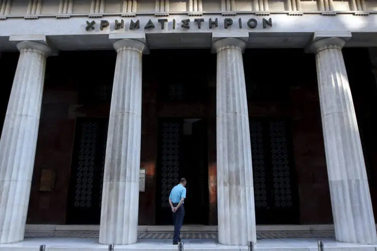 
	Bolsa de Atenas: os planos permitir&atilde;o aos investidores estrangeiros fazer transa&ccedil;&otilde;es ilimitadas na Bolsa de Atenas
 (REUTERS/Jean-Paul Pelissier)