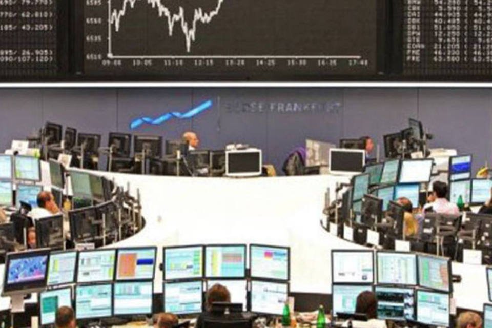 Bolsas europeias sobem, mas temor com crise continua
