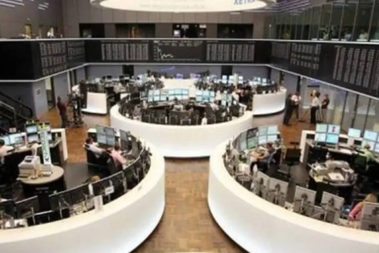 
	A Bolsa de Frankfurt fechou em alta de 0,38%.
 (Daniel Roland/AFP)