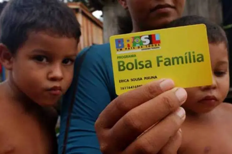 Bolsa Família: Ipea aponta eficiência do programa em chegar aos mais pobres (ROBERTO SETTON /EXAME/Exame)
