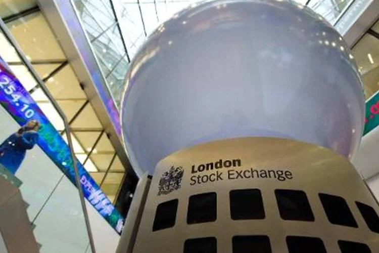 Bolsa de Londres: salários dos britânicos aumentaram 0,6% nos últimos 12 meses (Leon Neal/AFP)