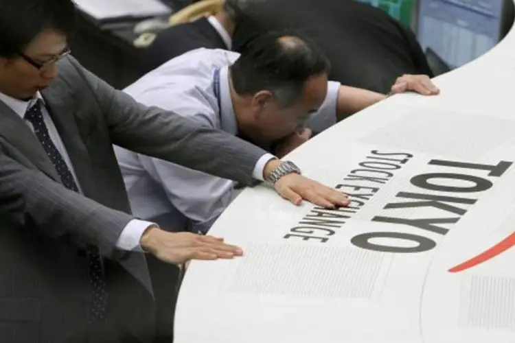 O Nikkei 225 registrou sua maior perda em quase cinco meses (Getty Images)