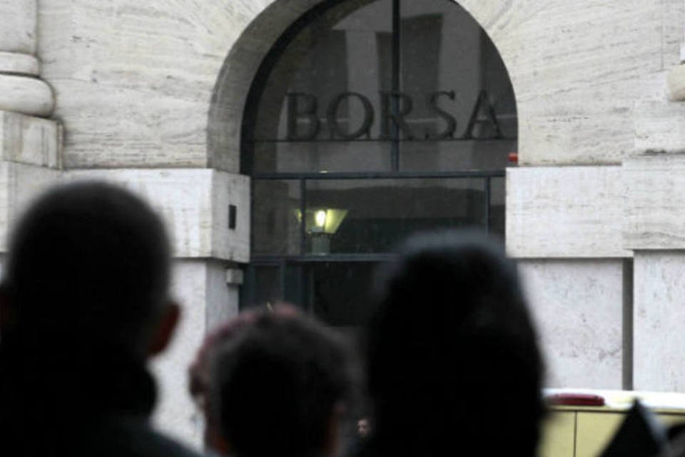 Bolsas europeias fecham estáveis, mas italiana cai por Renzi