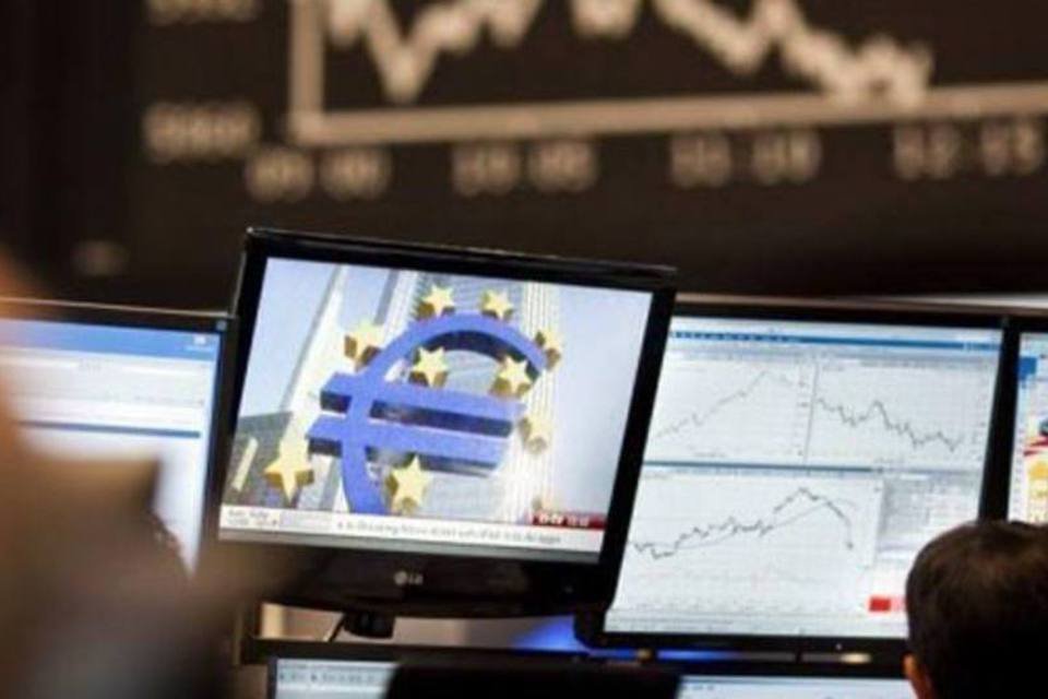 Euro tem queda forte após leilão fraco de bônus alemães