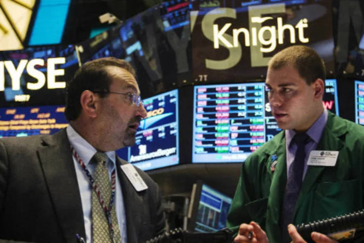 
	Bolsa de Nova York: &agrave;s 10h15 (de Bras&iacute;lia), o Dow Jones futuro subia 0,18%
 (REUTERS/Lucas Jackson)
