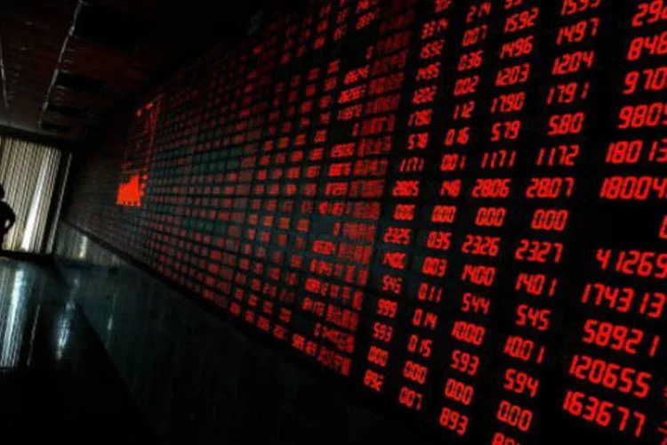 
	O &iacute;ndice Xangai Composto avan&ccedil;ou 0,6%, para 2.004,76 pontos, enquanto o &iacute;ndice Hang Seng, de Hong Kong, ganhou 0,3% e encerrou o preg&atilde;o aos 21.416,50 pontos
 (Getty Images)
