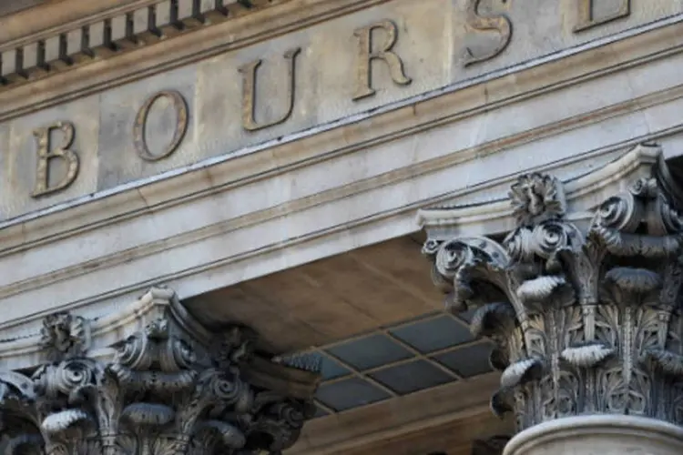 
	Bolsa de Paris: o &iacute;ndice FTSEurofist300 re&uacute;ne as principais a&ccedil;&otilde;es europeias.
 (Pascal Le Segretain/Getty Images)