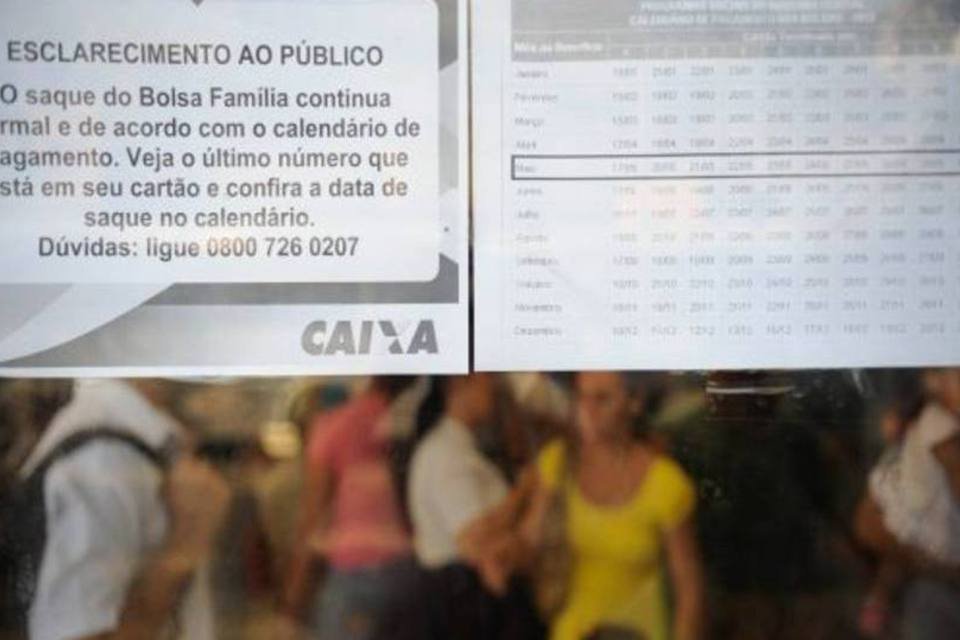 Dilma reconhece falhas na segurança do Bolsa Família