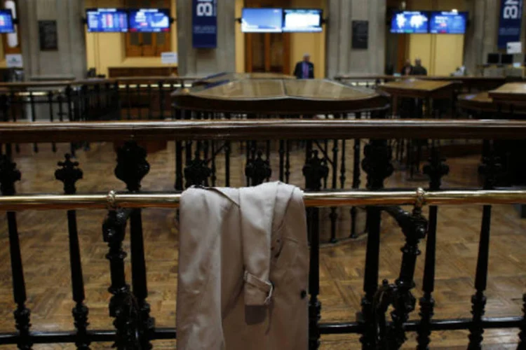 
	Bolsa de Madri: ela registrou a maior valoriza&ccedil;&atilde;o, com o &iacute;ndice Ibex-35 subindo 0,74%
 (REUTERS/Susana Vera)