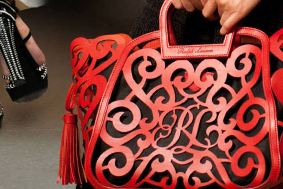 Bolsas femininas têm mais micróbios do que sanitários