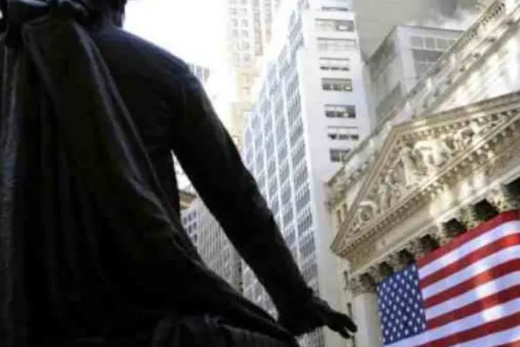 A Bolsa de Nova York fechou em seu nível mais alto em seis meses nesta segunda-feira (AFP/Arquivo Timothy A. Clary/AFP)