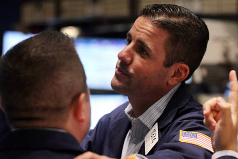 Wall Street amplia alta; mercado não vê mudança do Fed