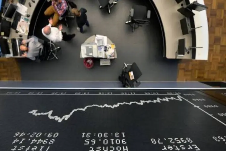 
	Bolsa de Frankfurt: o &iacute;ndice DAX, da Bolsa de Frankfurt, fechou em queda de 2,01%, aos 9.350,75 pontos, com perda de 3,52 na semana
 (Getty Images)