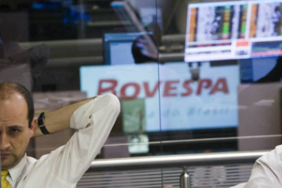 Bovespa tem alta moderada e mira fala de Draghi