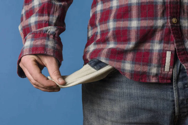 Bolso vazio: Cheque especial sem juros é atrativo, mas só se você souber usá-lo (Thinkstock/smutnypan)