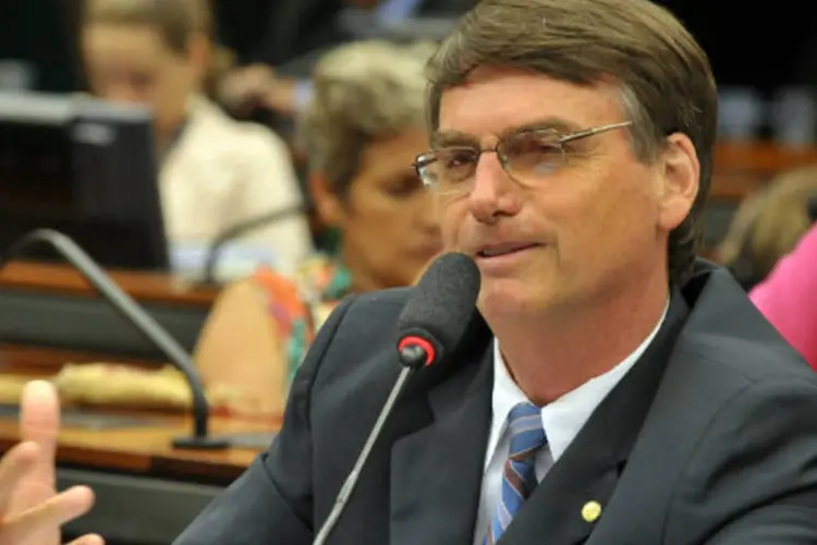 Bolsonaro: MPE questiona a publicação no YouTube de vídeos que mostram o parlamentar sendo recepcionado em aeroportos por simpatizante (Luis Macedo / Câmara dos Deputados/Agência Câmara)